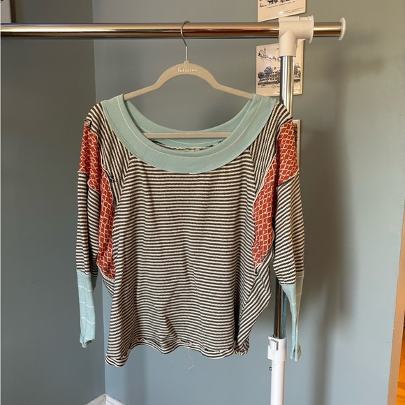 Mixed pattern 3/4 length sleeve  boat neck top - Picture 5 of 6